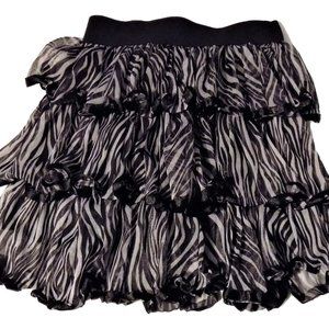 Rachael & Chloe Black & White Zebra Print Skirt